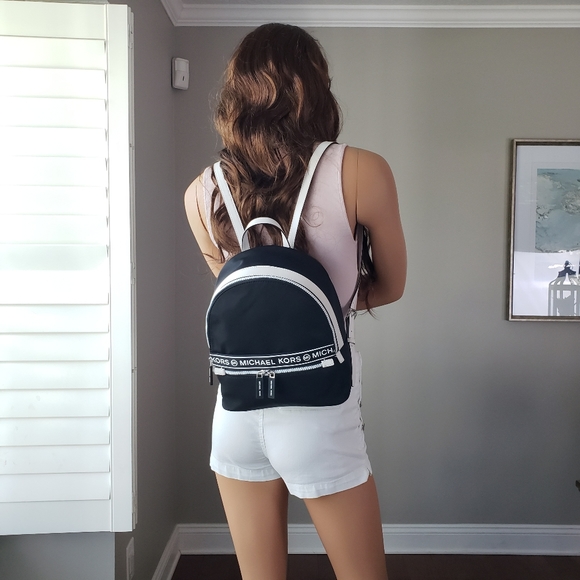 🌺NWT Michael Kors MD Kenly Sport backpack black - Picture 2 of 8